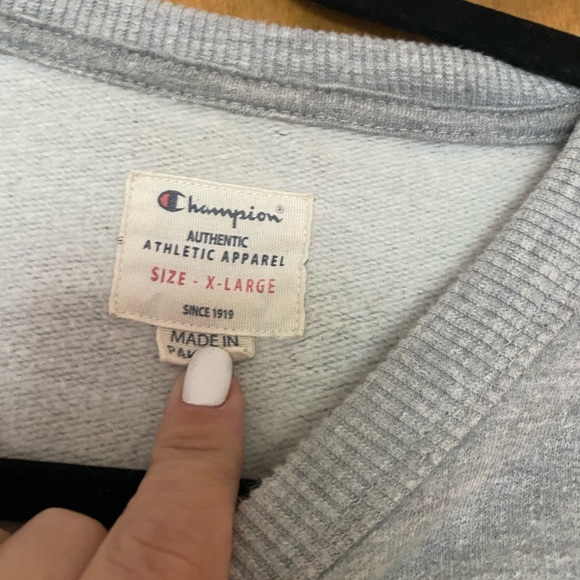 Champion sweatshirt xl - Picture 2 of 2